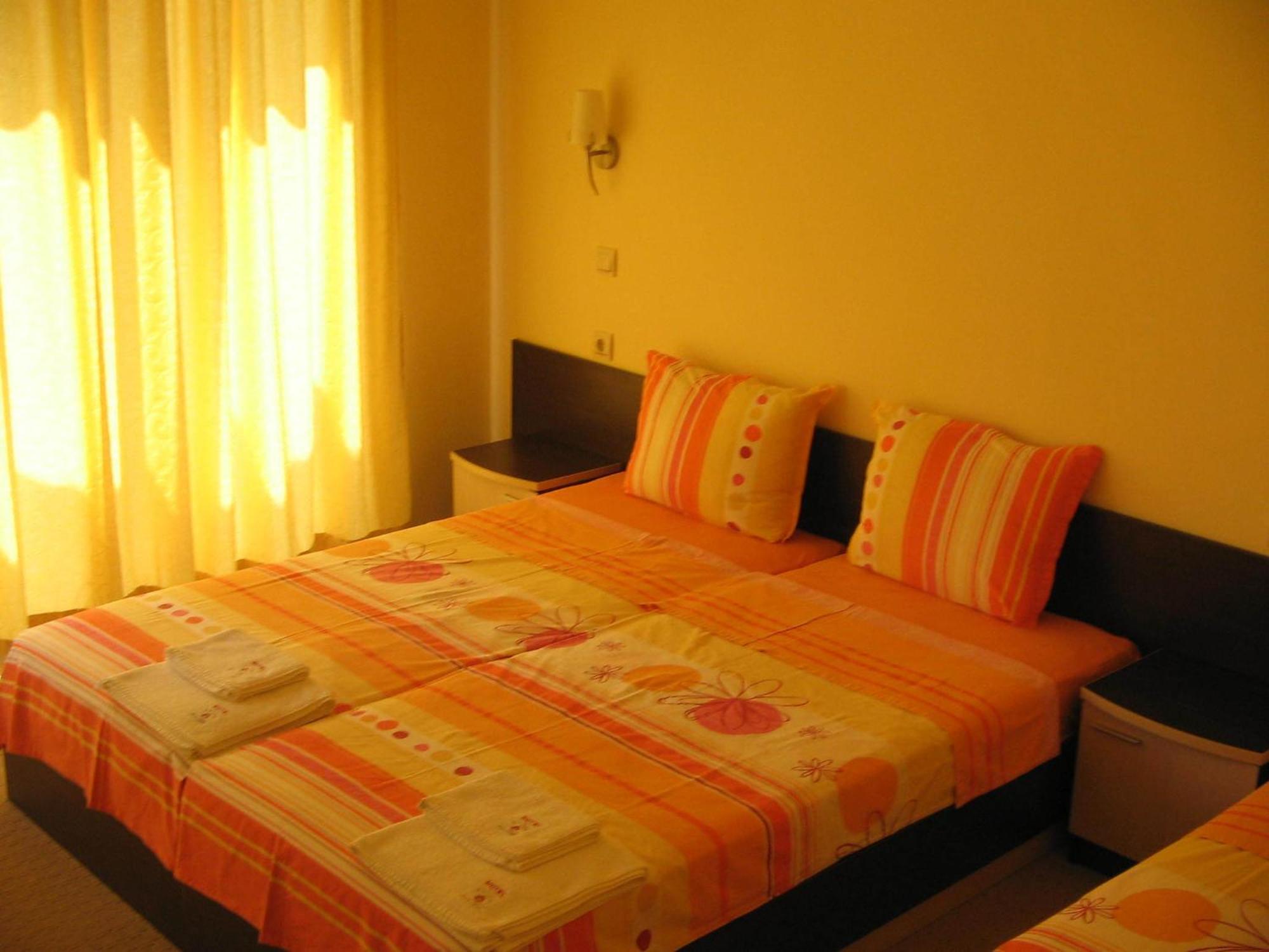 Sunny Paradise Family Hotel Китен Экстерьер фото