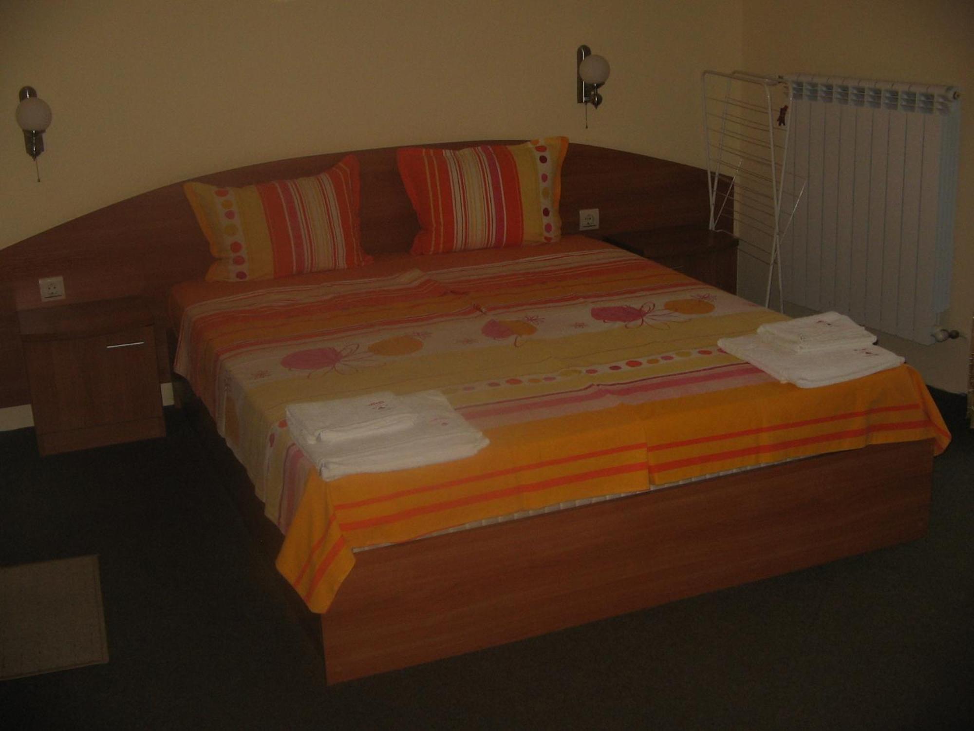 Sunny Paradise Family Hotel Китен Экстерьер фото